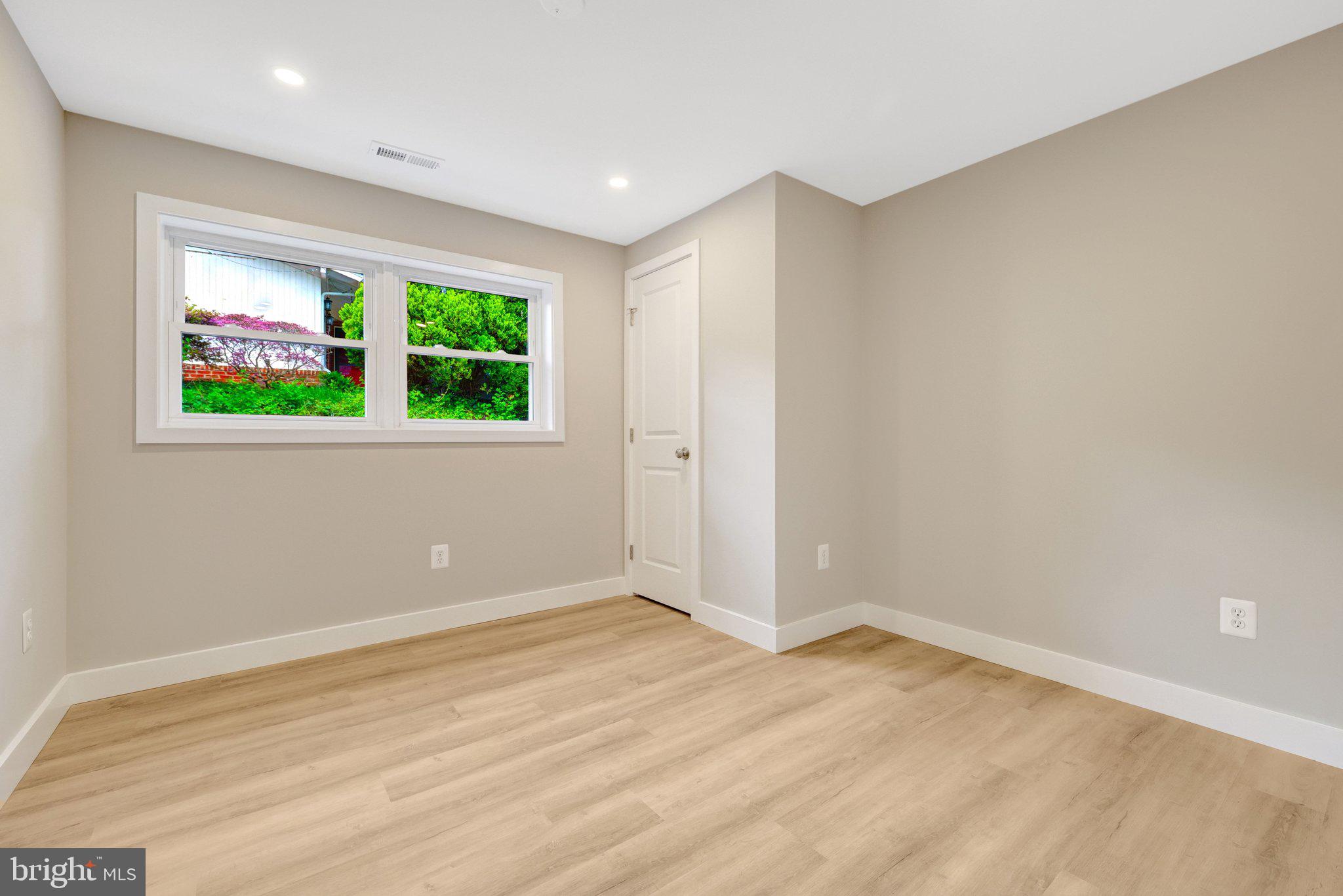 3503 Spring Lake Terrace Fairfax, VA 22030 - Photo 28 of 48 Light & Bright Bedroom 3