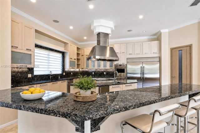 $5,695,000 | 7480 Southwest 100th Street, Pinecrest, FL 33156