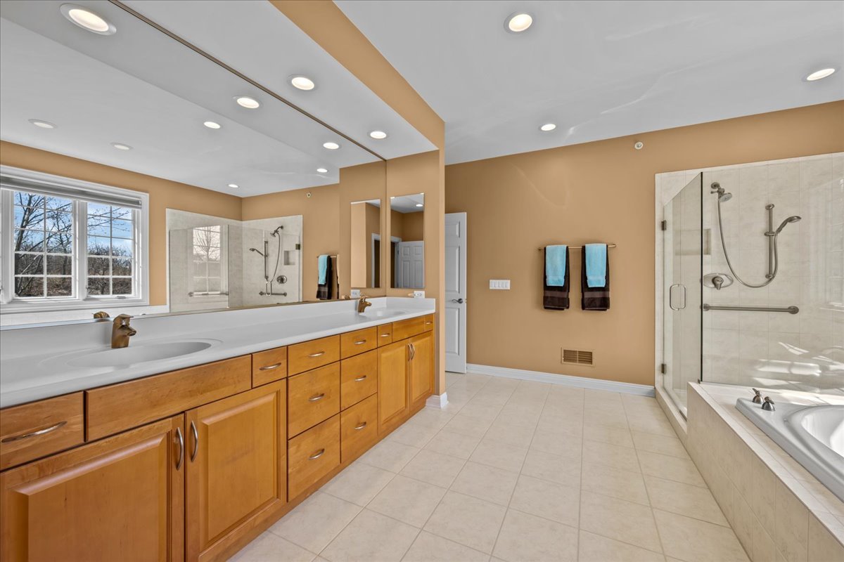 5399 South Pointe Court Long Grove, IL 60047 - Photo 15 of 24