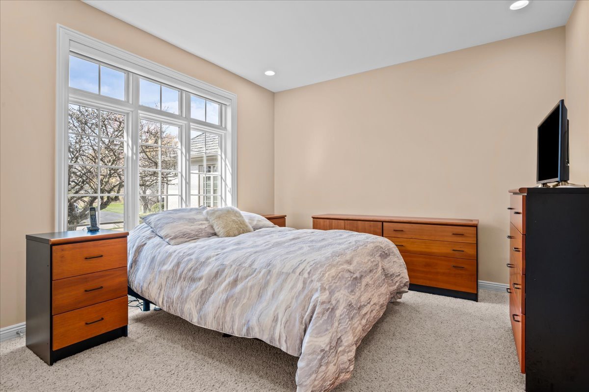 5399 South Pointe Court Long Grove, IL 60047 - Photo 16 of 24