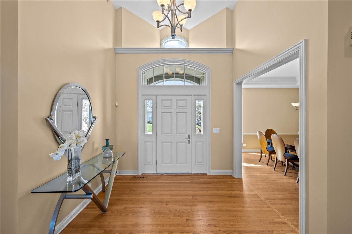 5399 South Pointe Court Long Grove, IL 60047 - Photo 3 of 24