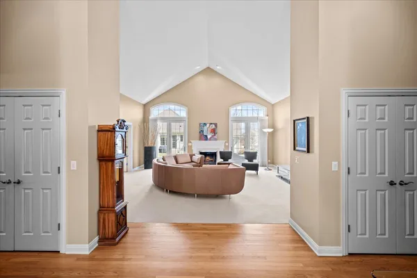 $875,000 | 5399 South Pointe Court, Long Grove, IL 60047