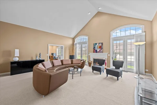 $875,000 | 5399 South Pointe Court, Long Grove, IL 60047