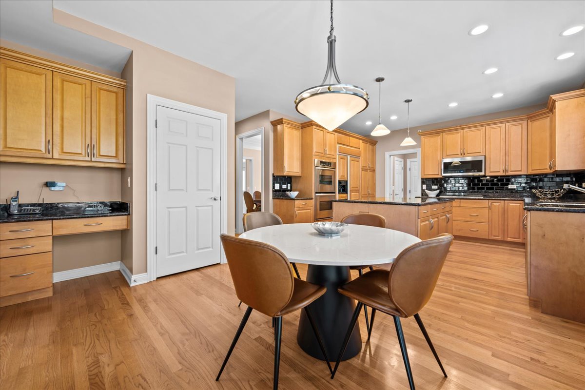 5399 South Pointe Court Long Grove, IL 60047 - Photo 9 of 24