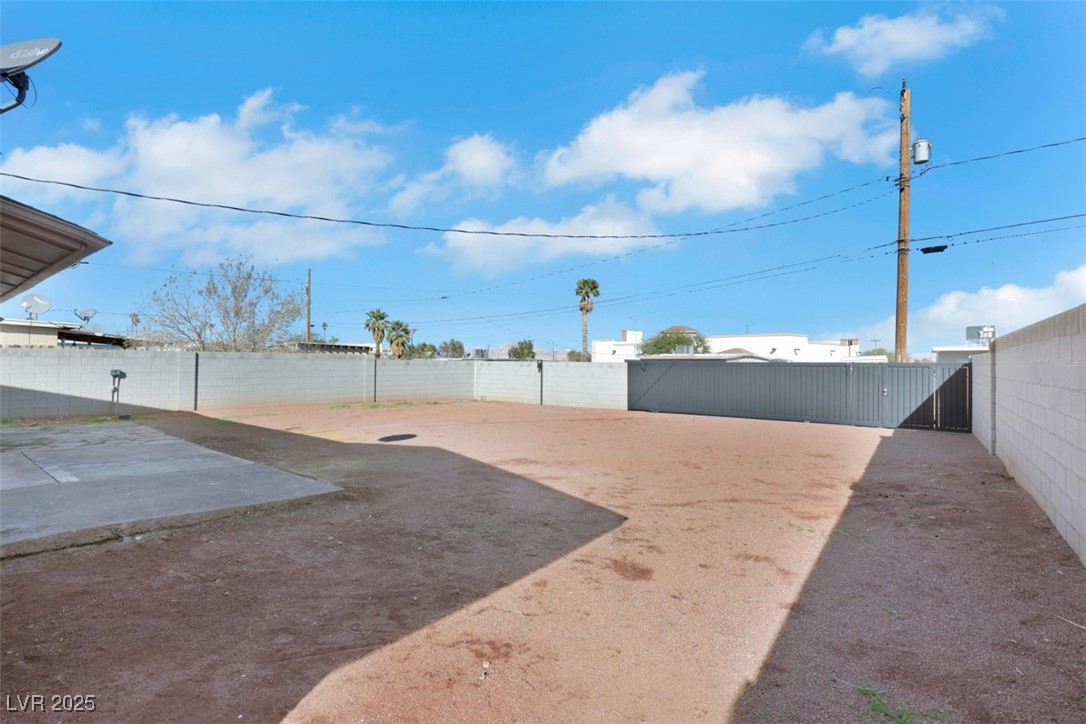 11 California Way Henderson, NV 89015 - Photo 15 of 17 View of fenced backyard