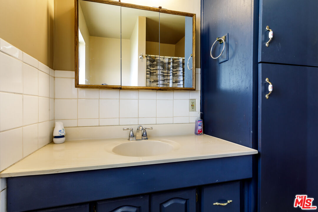 62137 Desert Air Road Joshua Tree, CA 92252 - Photo 16 of 38