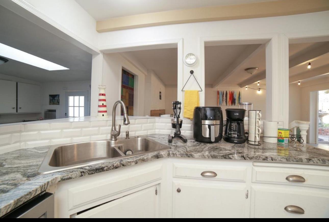 5543 North 7th Street Fresno, CA 93710 - Photo 7 of 27
