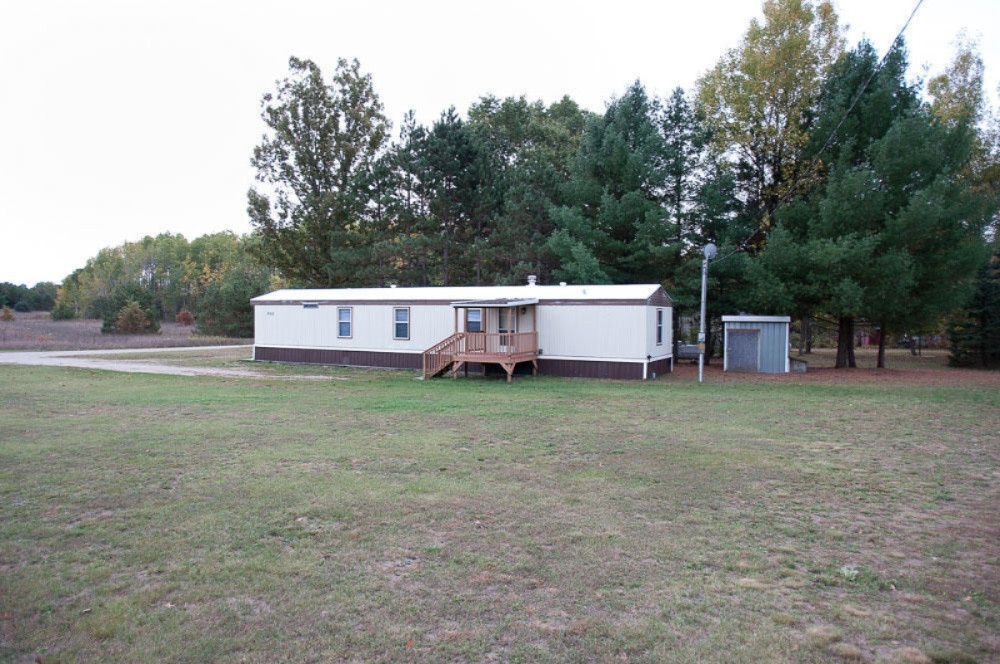 8013 11 Mile Road Mecosta, MI 49332 - Photo 1 of 26 IMGP0002