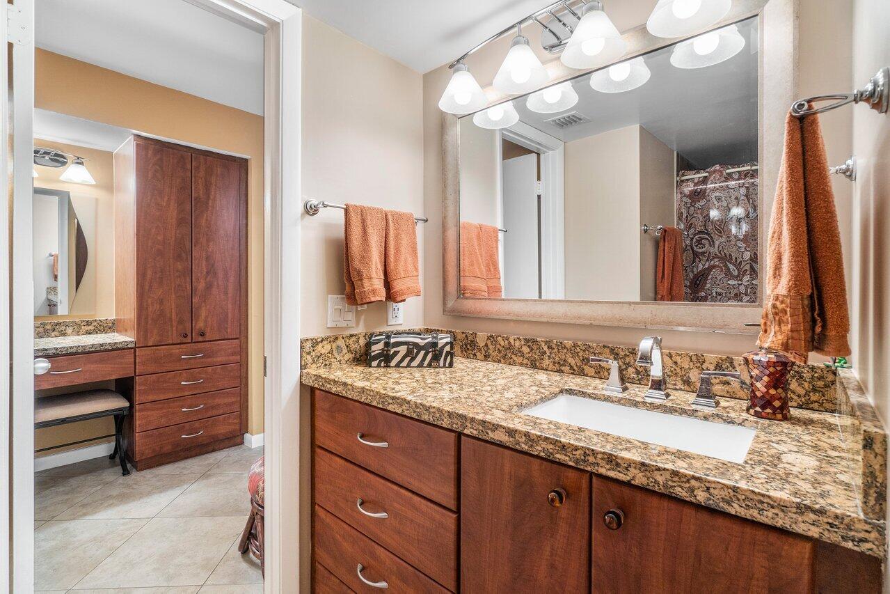 6562 Boca Del Mar Drive, Unit 524 Boca Raton, FL 33433 - Photo 16 of 37 Master Bath