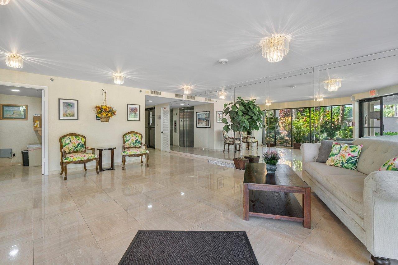 6562 Boca Del Mar Drive, Unit 524 Boca Raton, FL 33433 - Photo 33 of 37 Lobby