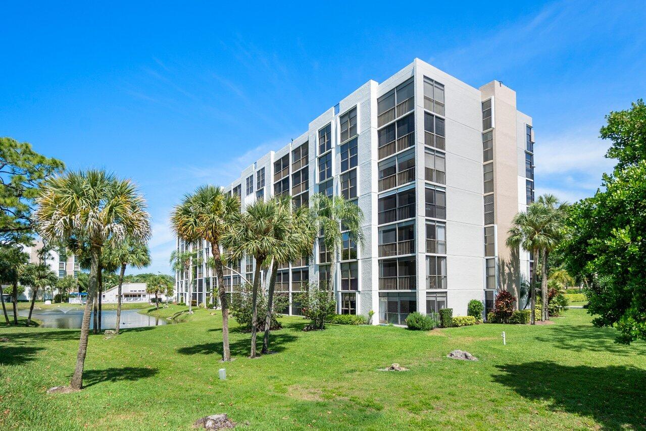 6562 Boca Del Mar Drive, Unit 524 Boca Raton, FL 33433 - Photo 34 of 37 Boca Del Mar Area