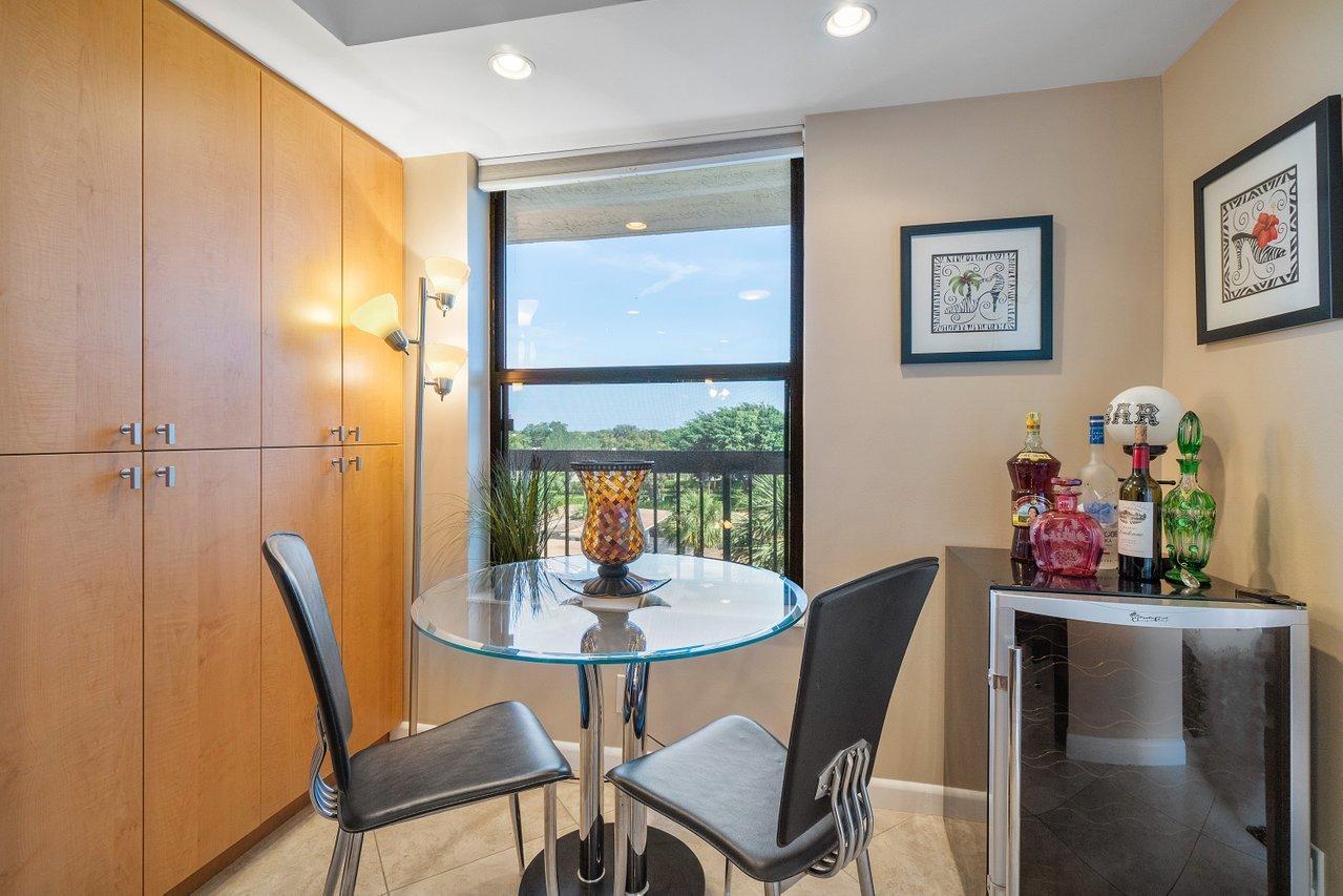 6562 Boca Del Mar Drive, Unit 524 Boca Raton, FL 33433 - Photo 10 of 37 Eat-In Kitchen