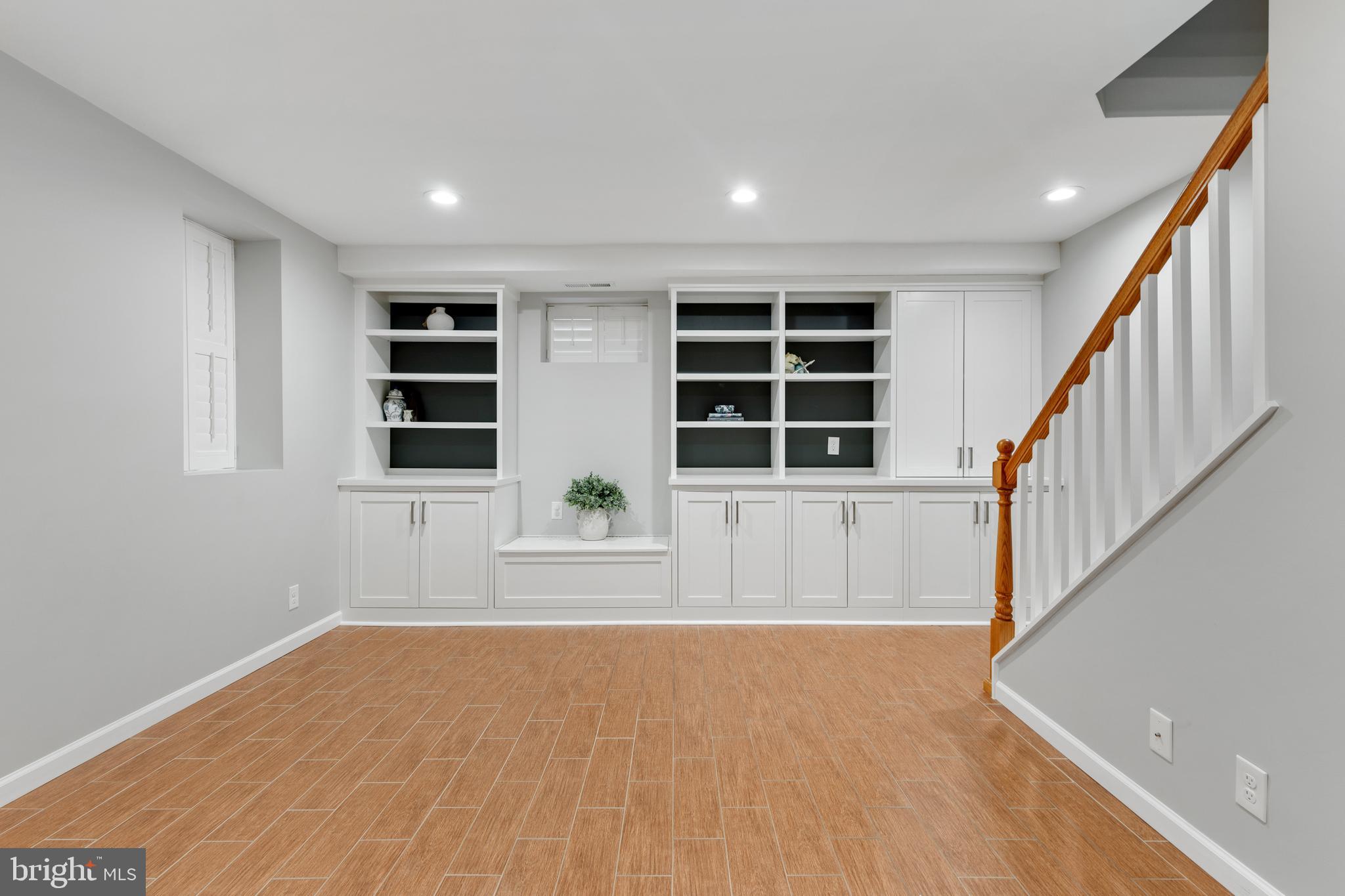 4628 31st Road South Arlington, VA 22206 - Photo 25 of 55 Custom built-ins including storage bench