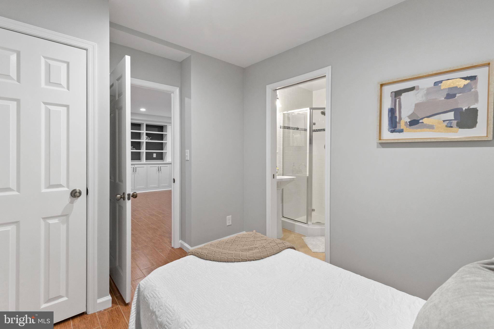 4628 31st Road South Arlington, VA 22206 - Photo 29 of 55 Great space for guests or an office