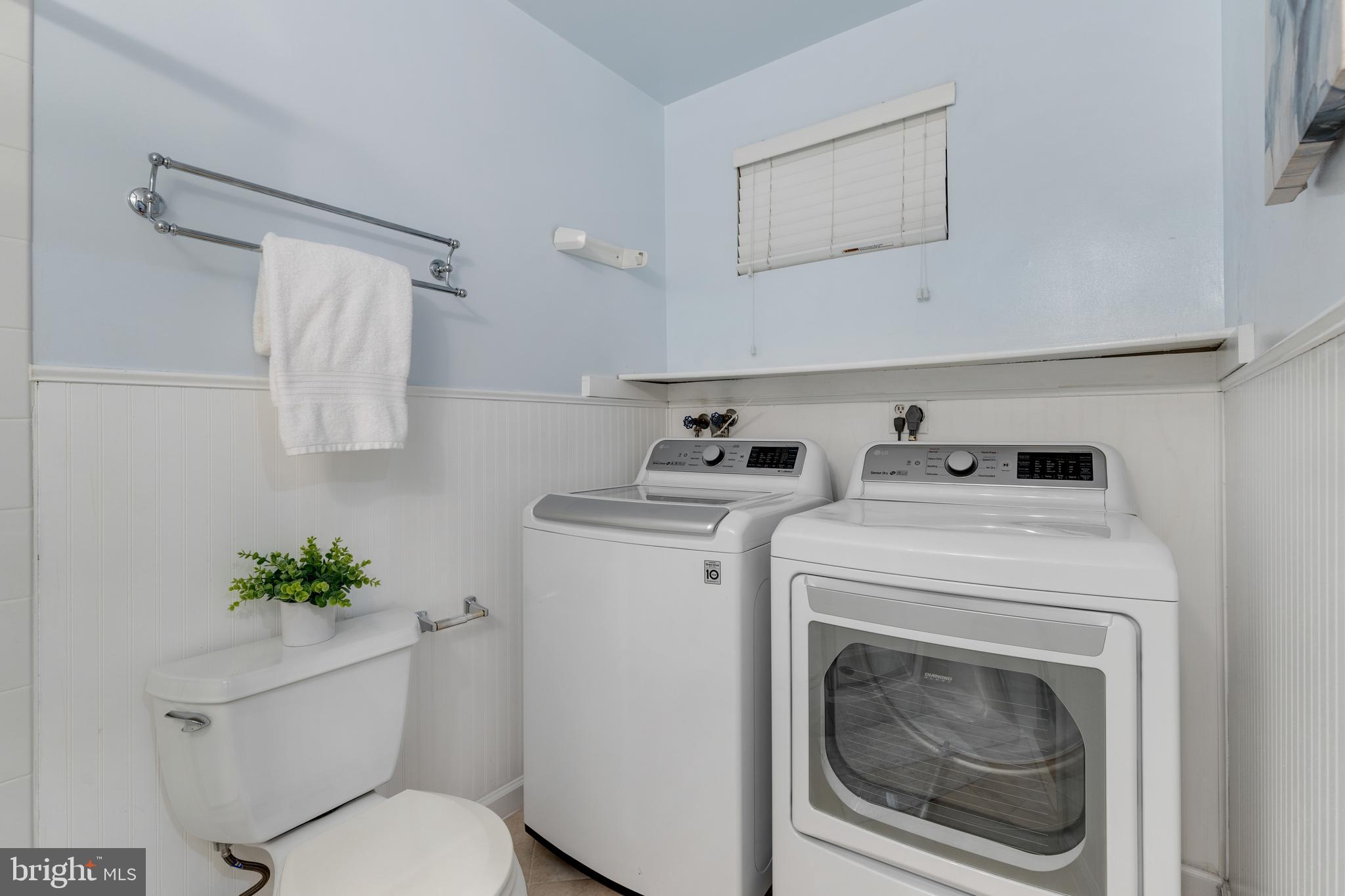 4628 31st Road South Arlington, VA 22206 - Photo 31 of 55 W/ full sized washer & dryer