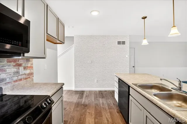 $380,000 | 345 Tiber Place, St. Charles, MO 63301