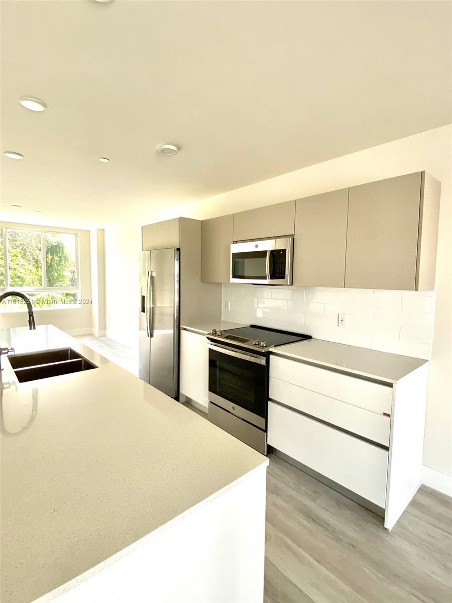 2505 Northeast 193rd Street, Unit 4207 Miami, FL 33180 - Photo 7 of 13