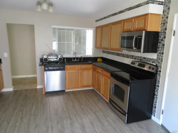 $2,950 | 1255 Whitehall Way, Vacaville, CA 95687