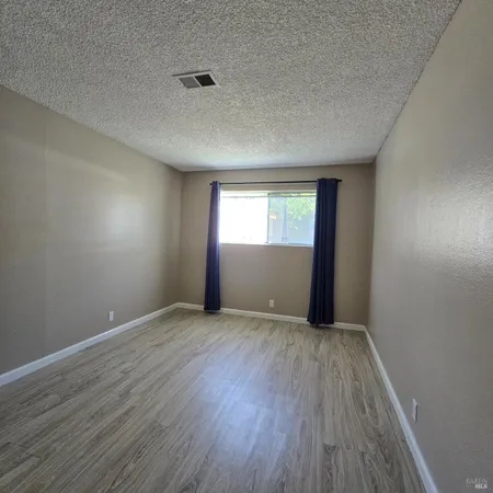 $2,950 | 1255 Whitehall Way, Vacaville, CA 95687