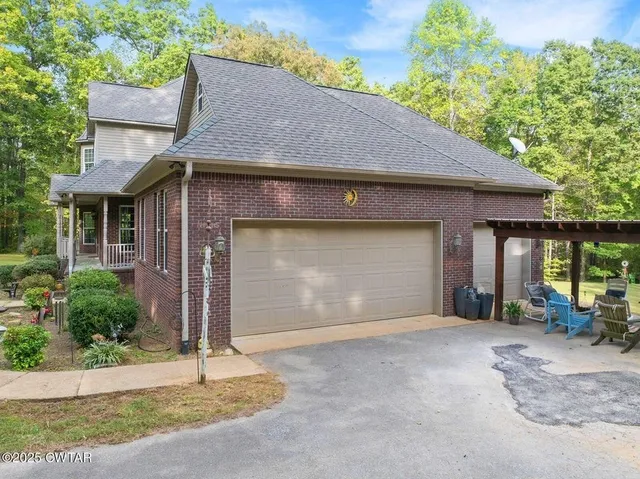 $625,000 | 2400 Sand Ridge Bargerton Road, Lexington, TN 38351