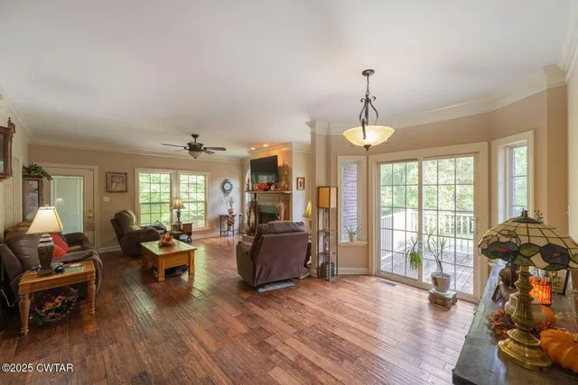 $625,000 | 2400 Sand Ridge Bargerton Road, Lexington, TN 38351