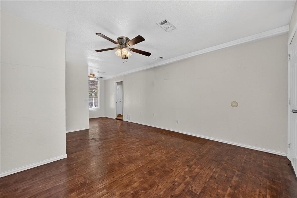 3545 Regal Road Fort Worth, TX 76111 - Photo 6 of 23 Gallery Image 6