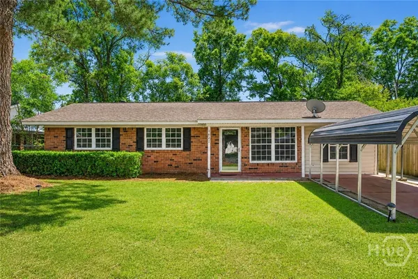 $2,200 | 1621 Cloverdale Drive, Savannah, GA 31415