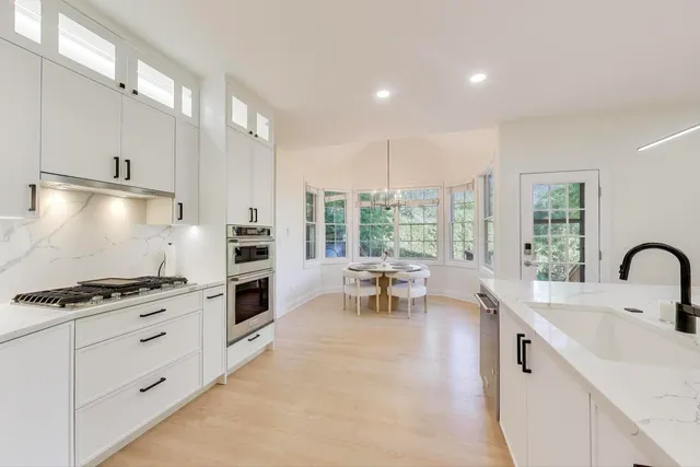 $890,000 | 331 South Park Street, Westmont, IL 60559