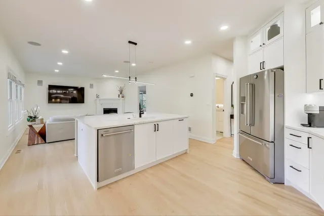 $890,000 | 331 South Park Street, Westmont, IL 60559