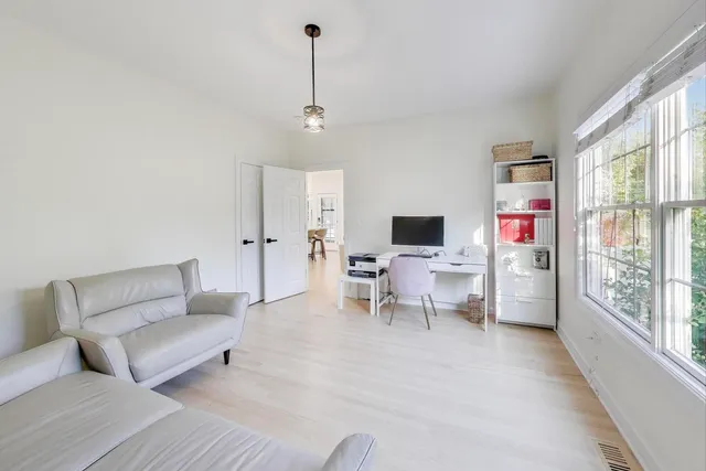 $890,000 | 331 South Park Street, Westmont, IL 60559