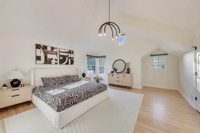 $890,000 | 331 South Park Street, Westmont, IL 60559