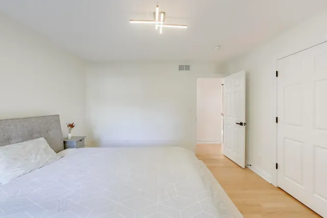 $890,000 | 331 South Park Street, Westmont, IL 60559