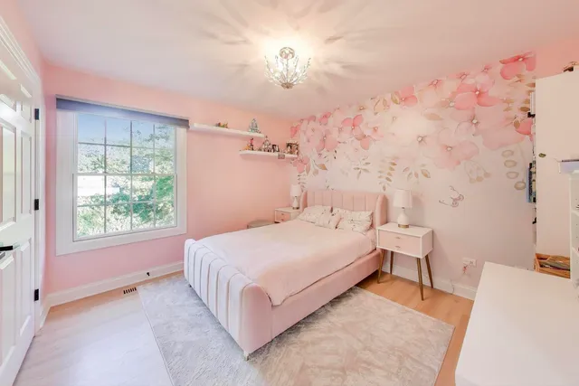 $890,000 | 331 South Park Street, Westmont, IL 60559