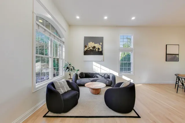 $890,000 | 331 South Park Street, Westmont, IL 60559