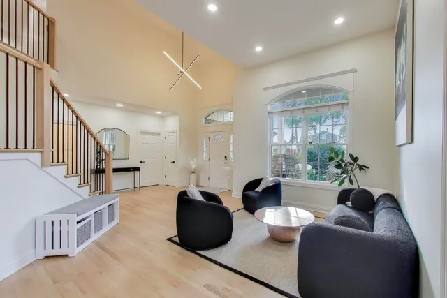 $890,000 | 331 South Park Street, Westmont, IL 60559