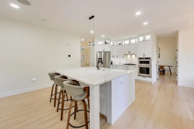 $890,000 | 331 South Park Street, Westmont, IL 60559