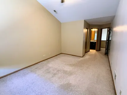 $2,500 | 5 Dewalt Court, Elmhurst, IL 60126