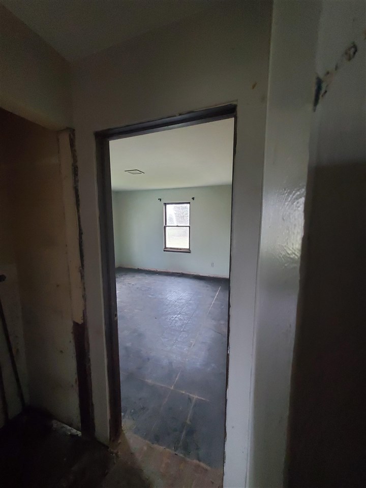 188 South Lincoln Road Bay City, MI 48708 - Photo 7 of 14