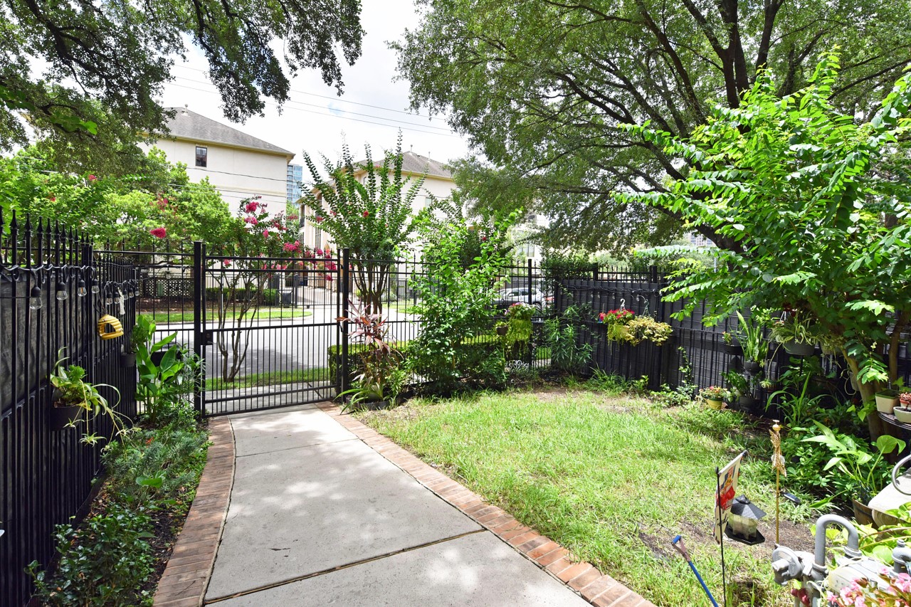 1219 Rosedale Street Houston, TX 77004 - Photo 5 of 46