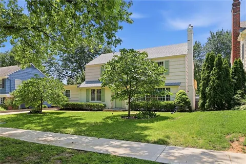 $589,000 | 607 East 65th Street, Kansas City, MO 64131