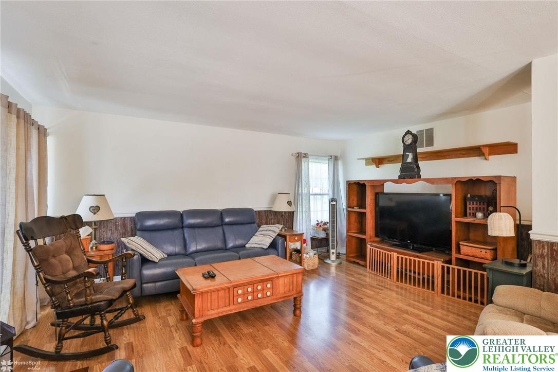 121 East Douglasville Road Nazareth, PA 18064 - Photo 21 of 54