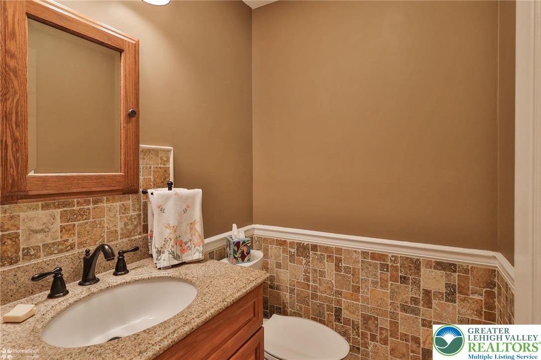 121 East Douglasville Road Nazareth, PA 18064 - Photo 25 of 54
