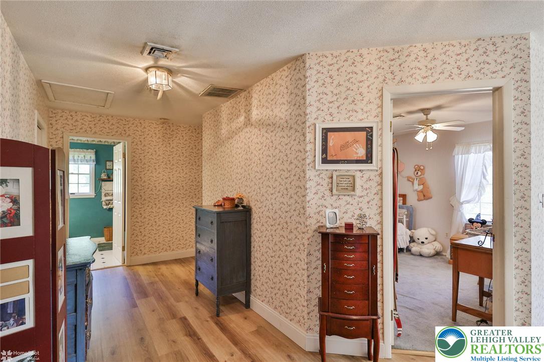 121 East Douglasville Road Nazareth, PA 18064 - Photo 29 of 54