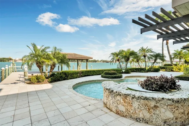 $5,900,000 | 432 Quay Assisi, New Smyrna Beach, FL 32169