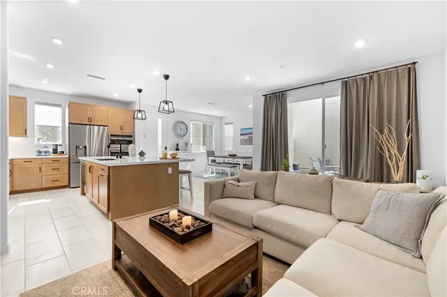 $824,900 | 27318 Maverick Place, Valencia, CA 91381