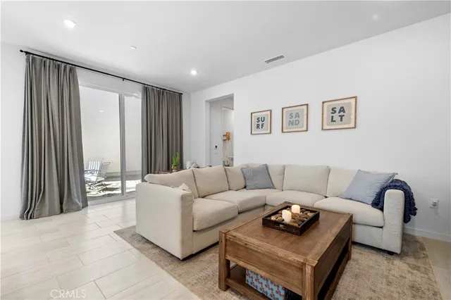 $824,900 | 27318 Maverick Place, Valencia, CA 91381