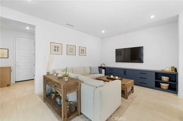 $824,900 | 27318 Maverick Place, Valencia, CA 91381