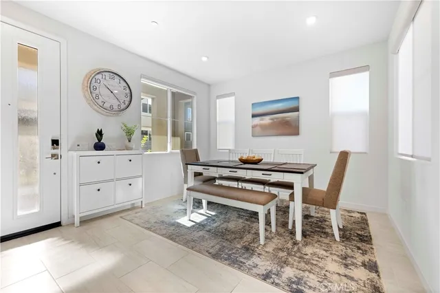 $824,900 | 27318 Maverick Place, Valencia, CA 91381