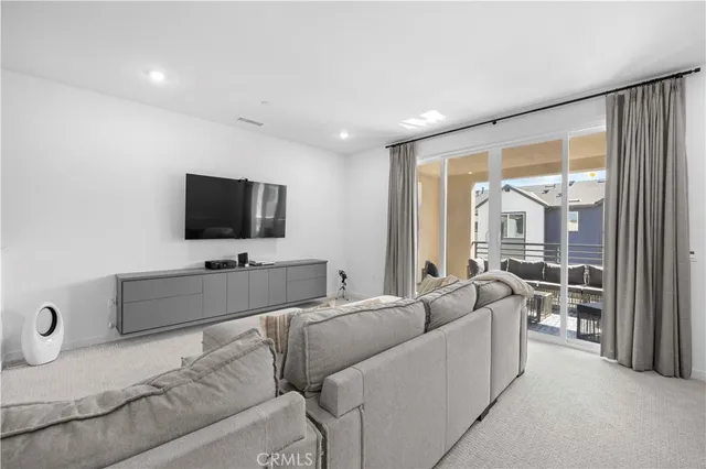 $824,900 | 27318 Maverick Place, Valencia, CA 91381