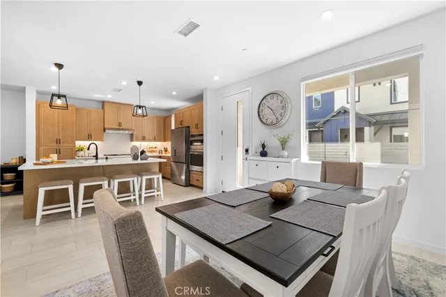 $824,900 | 27318 Maverick Place, Valencia, CA 91381